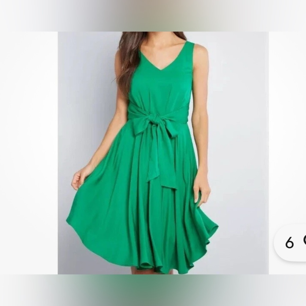 Modcloth Vibrant Green Midi Dress with wrap belt. Large